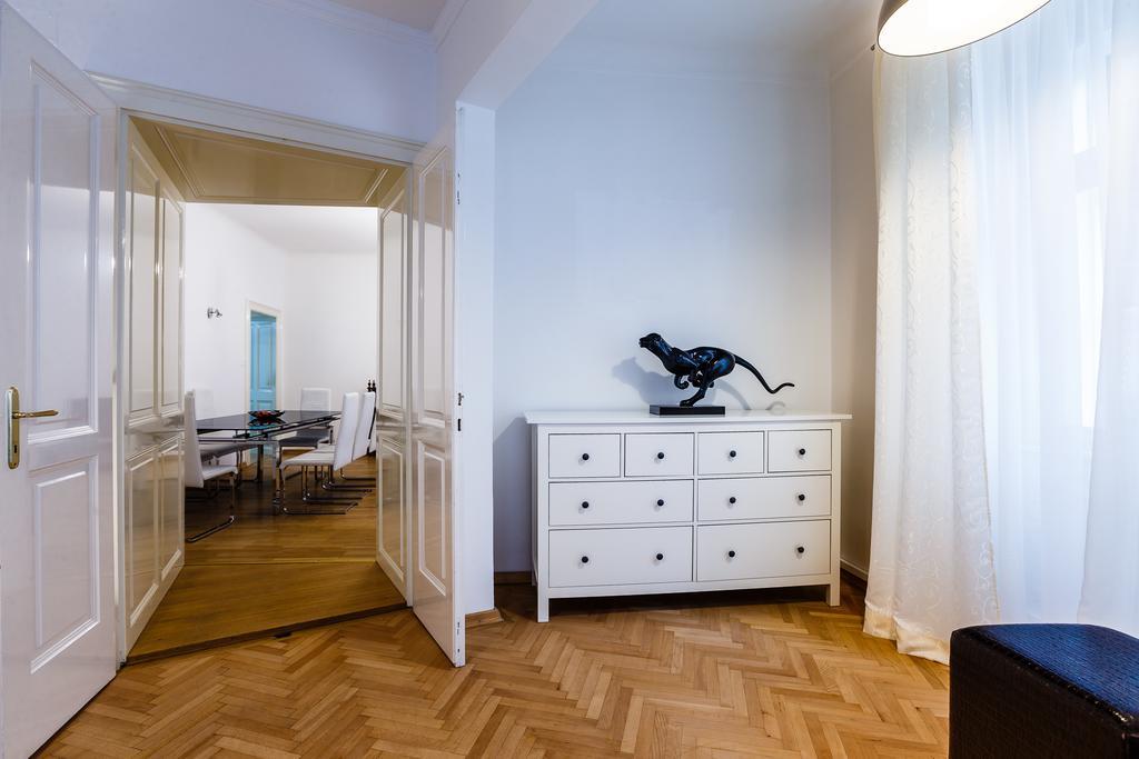 Judengasse Premium By Ichbucheat Apartman Bécs Szoba fotó